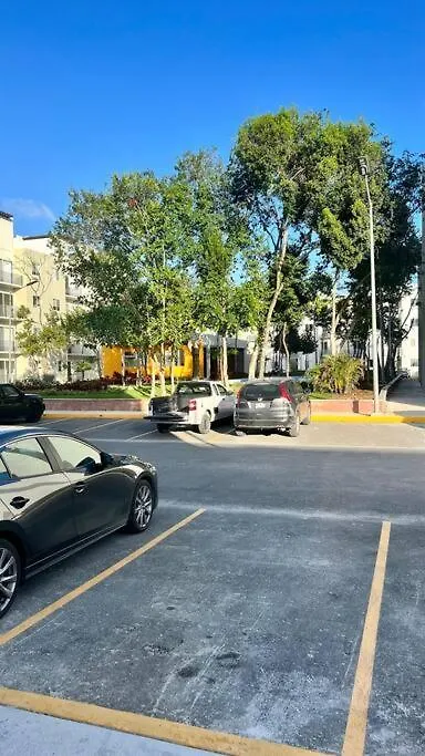 Comodo Apartamento En Planta Baja, Alberca A 20 Pasos, Modelo Ano 2023 Playa del Carmen Daire